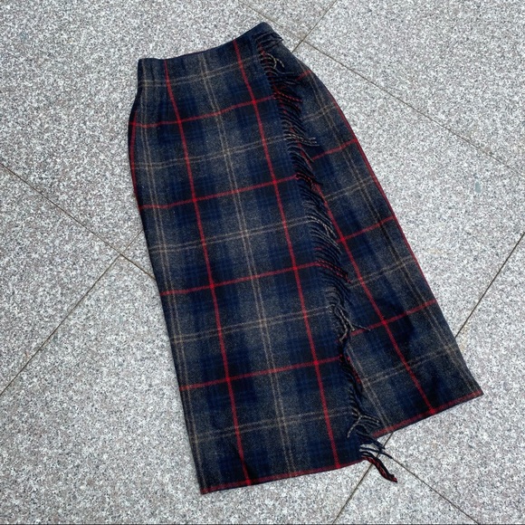 Vintage Eddie Bauer wrap skirt - Picture 2 of 10